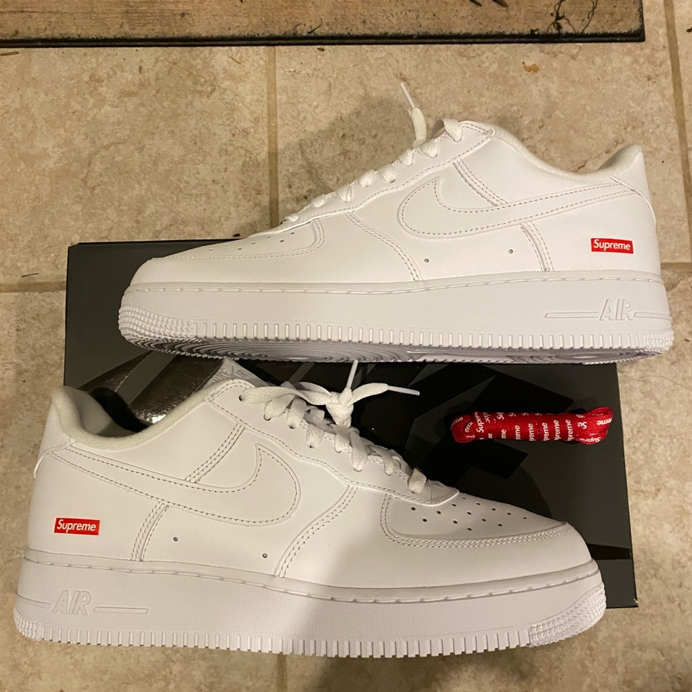 Supreme / Nike Air Force SP Low “White” BNIB Men’s SZ-10. - Picture 4 of 15